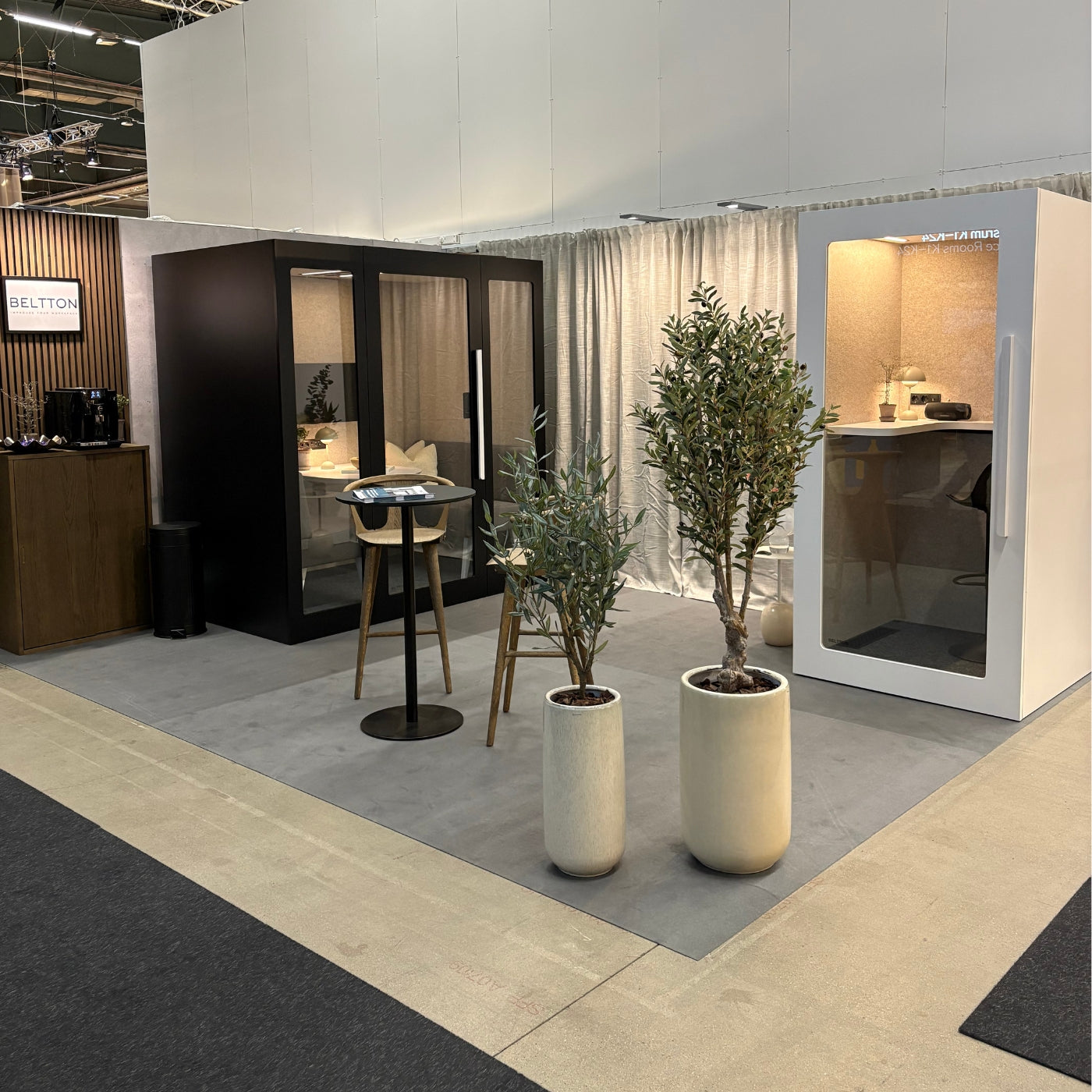 Stillerom Beltton Pod Four H225 x B216 x D133 cm