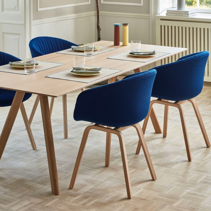 Mångsidighet med Matbord från Olika Varumärken