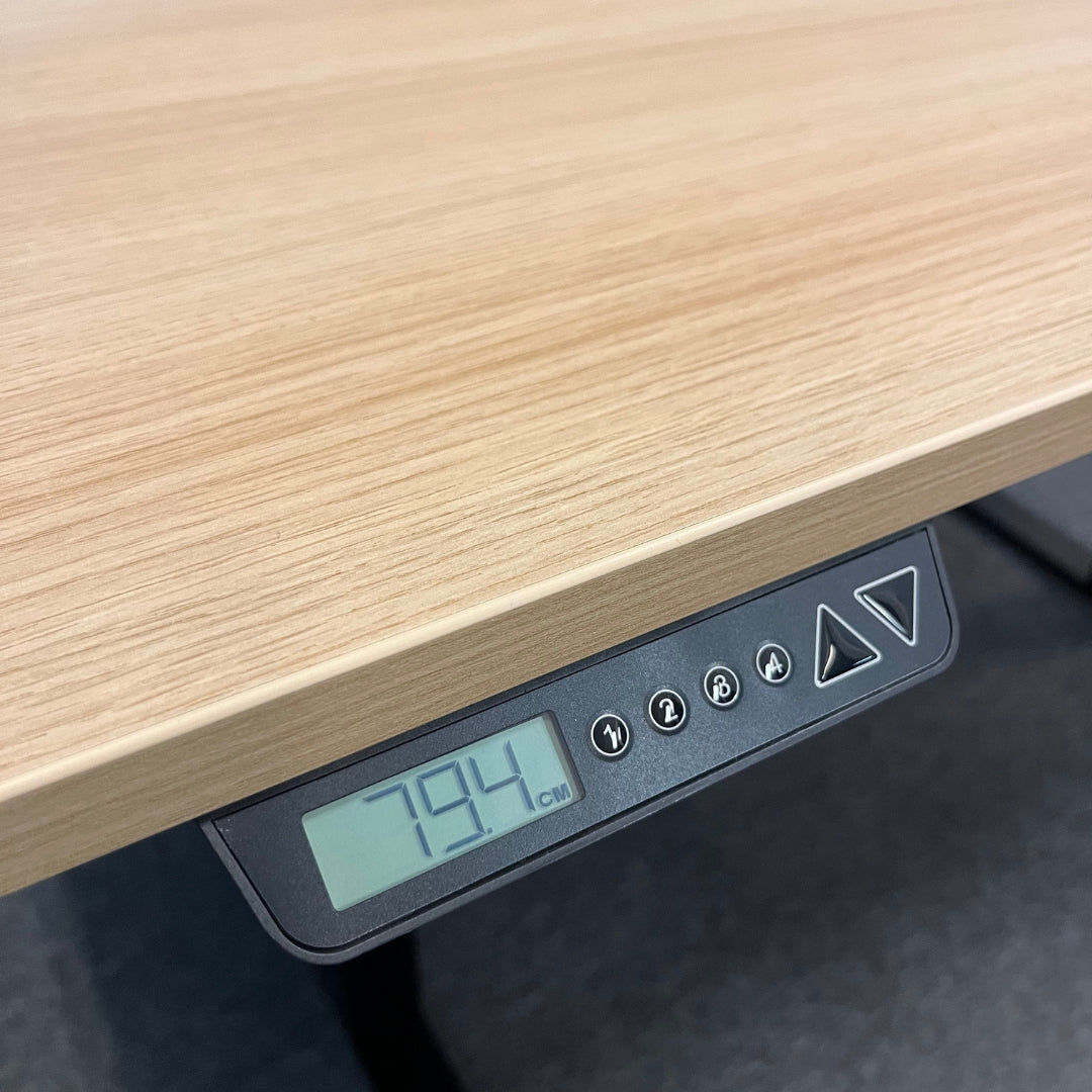 Ferdigmontert Hev Senk Skrivebord Med Minne, MemoryDesk