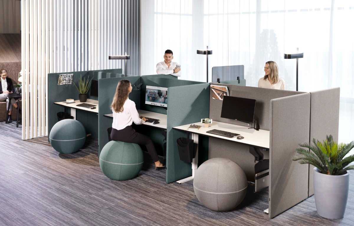 screenit-a30-golvskarmsbas-byggbar