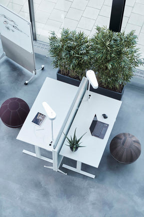 the-lightning-desk-lamp